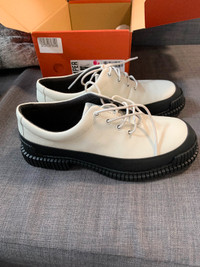 Camper shoes black and white men