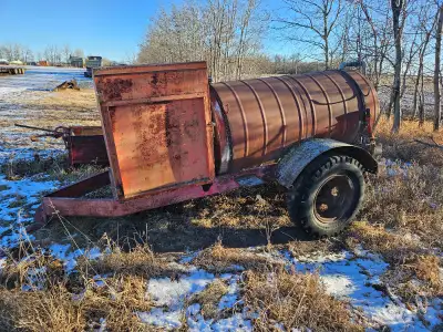 Fuel tank trailer. Approximately 1000 litre tank. Last contained diesel. Could still be used as a fu...