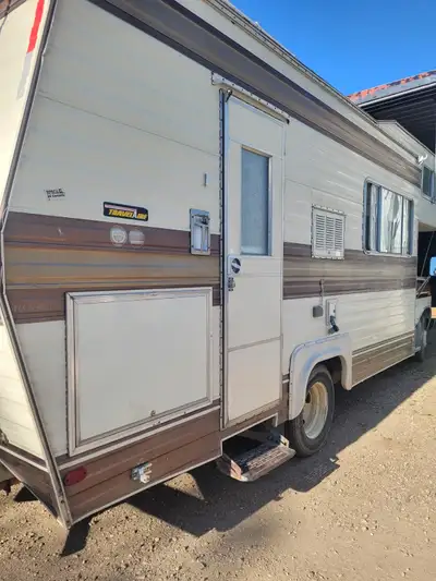 Turn key ready for Sept Long Weekend You've found a gem! Vacation or Hunt your way to happiness No m...