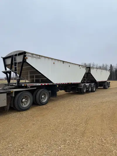 2012 Doepker Grain Super B CVIP done yearly and expires November Tarps good Lift axles 11R22.5 Tires...