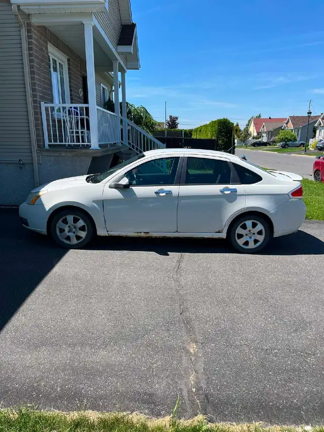 Ford Focus in Cars & Trucks in Drummondville - Image 5