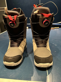 Like new, Moto/Boa,  Burton Snowboard boots 