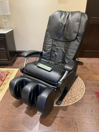 Massage Chair in Good Condition - Like New