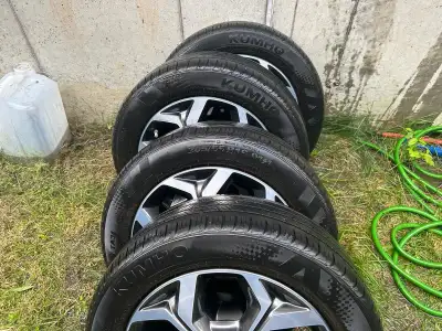 Set de 4 pneus d’été avec jantes originales Kia Forte 2019 • Grandeur : 205/55R16 • Environ 20 000 k...