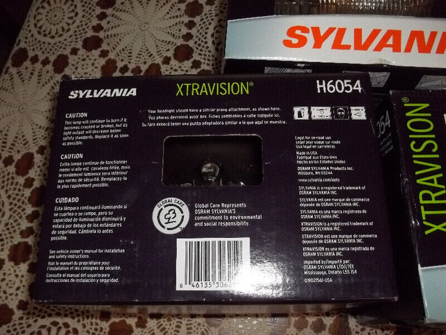 Sylvania Xtravision Headlights H6054 dans Pièces et accessoires pour VR et autocaravanes  à Région de Windsor - Image 3