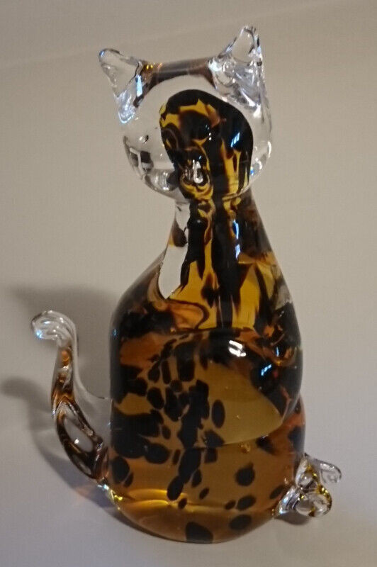 Fifth Avenue LTD. Amber with Black Art Glass Cat in Arts & Collectibles in Oshawa / Durham Region
