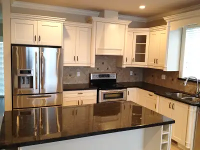 Available April 1 or May 1 | Double Garage | l2500+ Sq Ft | Ideal for Families. Please call or text...