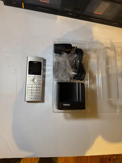 Getting rid of lots of valuable items I've collected over time. Check my other items. The 647 phone...