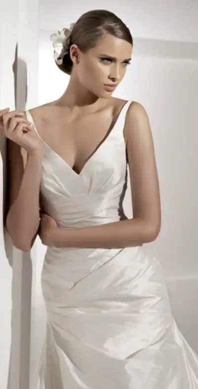 Designer: Pronovias - “Adam” Made with finest Italian Silk Off-white Lucious, elegant, designer, com...