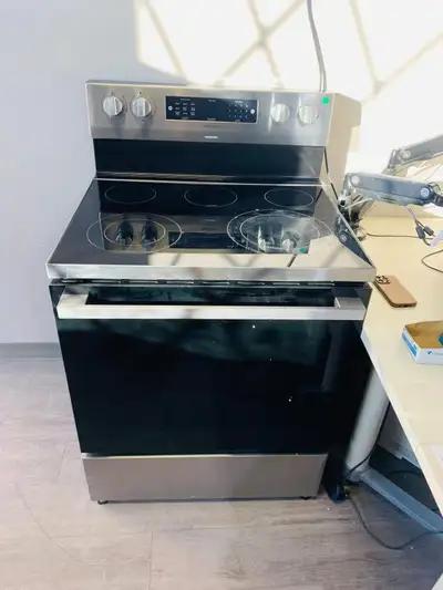 Hisense 30 in. 5.8 cu ft. Stainless Steel Electric Range, View more