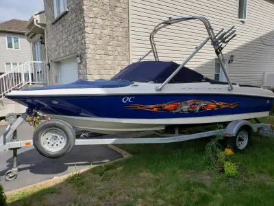 Bayliner 175XT 2006, Moteur Mercruiser 3.0L – Super fiable et économique. Pied AlphaOne Gen 2 Bien e...