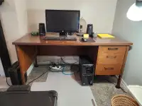 Heavy desk