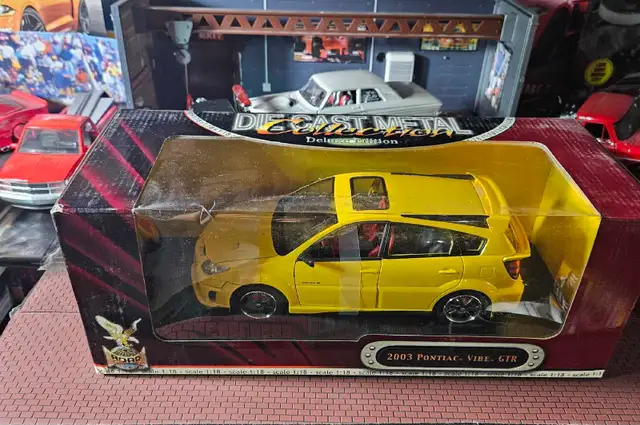 DIECAST CARS & TRUCKS 1:18 PONTIAC in Toys & Games in Hamilton - Image 5