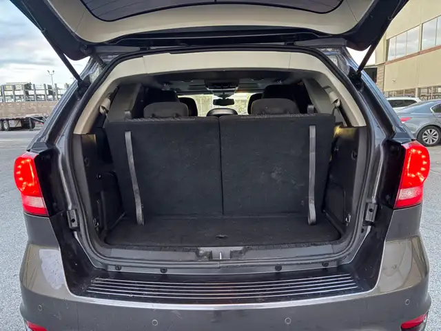  2014 Dodge Journey SXT588728002057359367