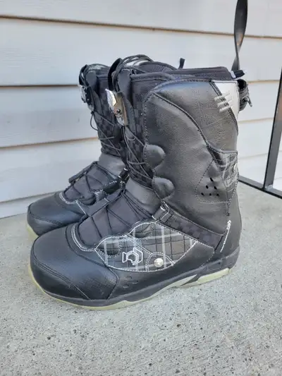 Northwave Snowboard Boots US size 10.5, View more