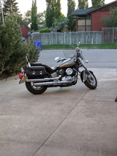 I am selling a 2005 Yamaha V-star 1100. This motorcycle has just under 15000 km. Has had an oil and...
