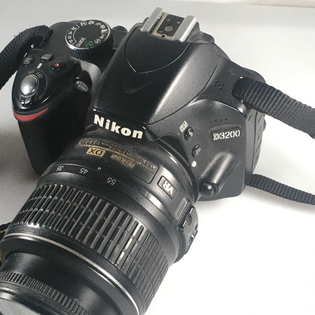 Nikon D3200 24.2 MP CMOS Digital SLR with 18-55mm f/3.5-5.6 AF-S in General Electronics in Delta/Surrey/Langley - Image 3
