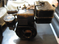 BRIGGS & STRATTON MODEL 8 ENGINE, NICE 1950'S VINTAGE, CAST IRON