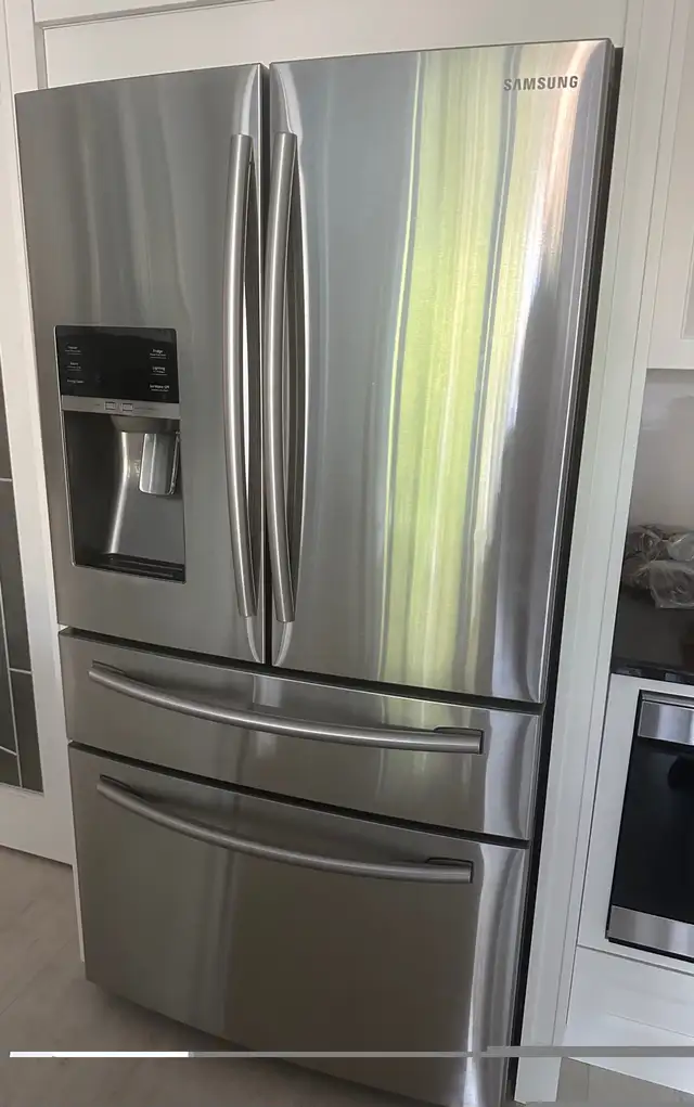 Samsung RF28HMEDBSR French Door Refrigerator, 36 inch Width in Refrigerators in Oakville / Halton Region - Image 3