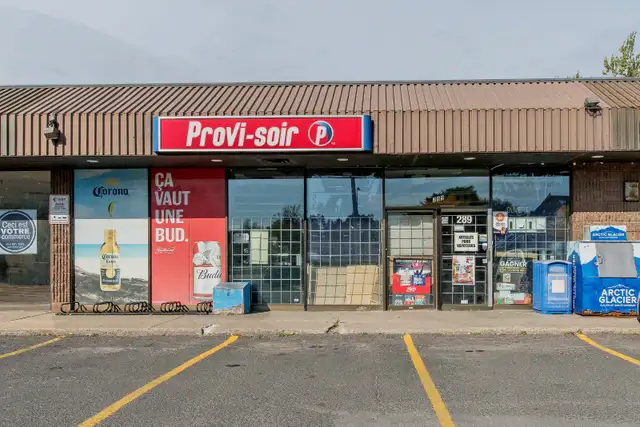 Fonds de commerce. Dépanneur Provi-Soir in Other in Laval / North Shore - Image 2