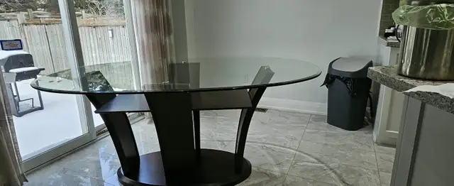 Glass Dinning Table in Dining Tables & Sets in Oakville / Halton Region - Image 8