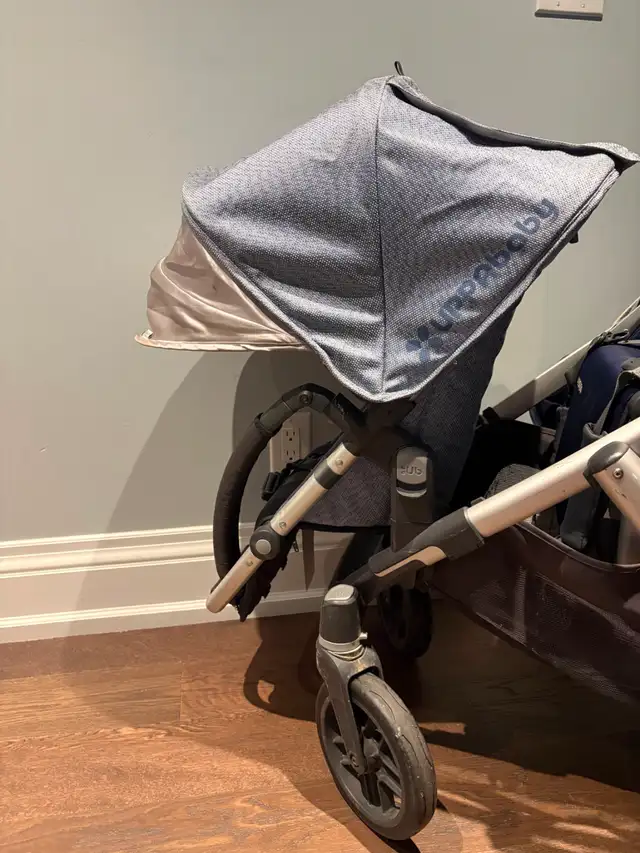 Bundle - Uppababy Vista V2, two seats, board, 2 cozyganoosh in Strollers, Carriers & Car Seats in City of Toronto - Image 5