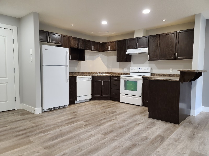 New renovated one bedroom Clareview Condo by LRT Station Long Term