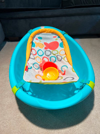 fisher price baby bathtub with infant insert and accessories