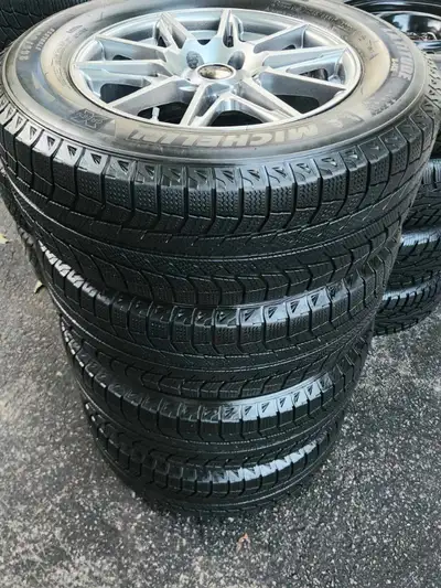 17 INCH WINTER SNOW TIRE PACKAGE SET OF 4 MICHELIN LATITUDE XI2 245 65 17 SIMILAR IN SIZE TO: 245 60...