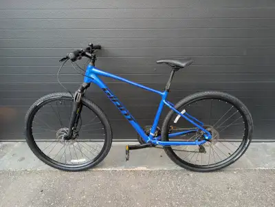 Giant Roam Hybrid Bike Medium Dual Sport Mountain Aluminum Disc, View more