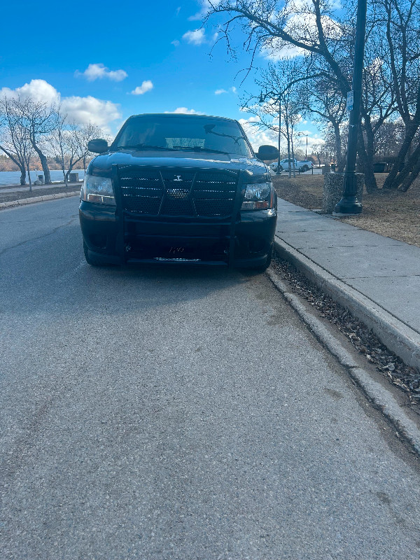 Chevy Tahoe 2011 in Cars & Trucks in Regina