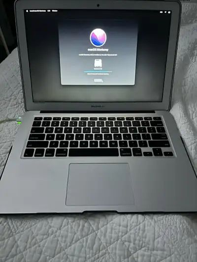2017 MacBook Air. Model number A1466. Has been reset to factory settings and in excellent condition...