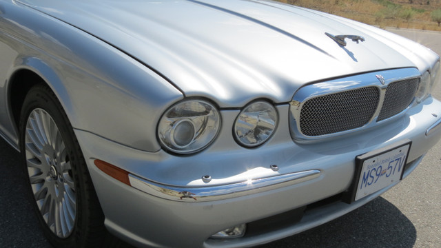 2006 Jaguar XJ8 Vanden Plas in Cars & Trucks in Penticton - Image 3