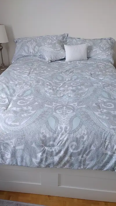 Kensie King Size Comforter Set – Paisley Design – Complete Set, View more