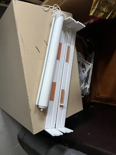 Rolling shade with covers-can meet up in Scarborough, View more