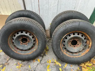 2012 Toyota Tacoma winter tires and rims 265/65R17 6X139.7 6 BOLT , Continental Viking Contact 7 DOT...