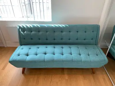 Couch/sofa/loveseat from Structube