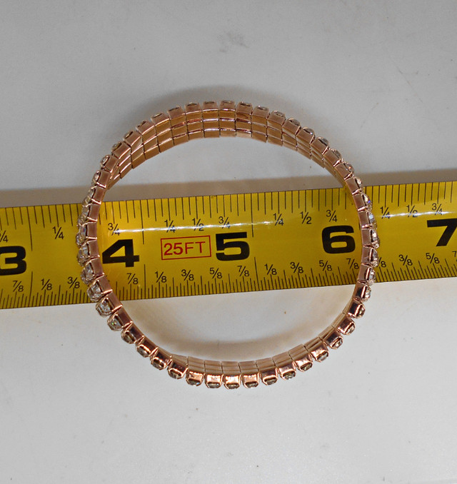 Gold Tone Expansion Bracelet w/ Sparkly Rhinestones Plus Size in Jewellery & Watches in St. Catharines - Image 4