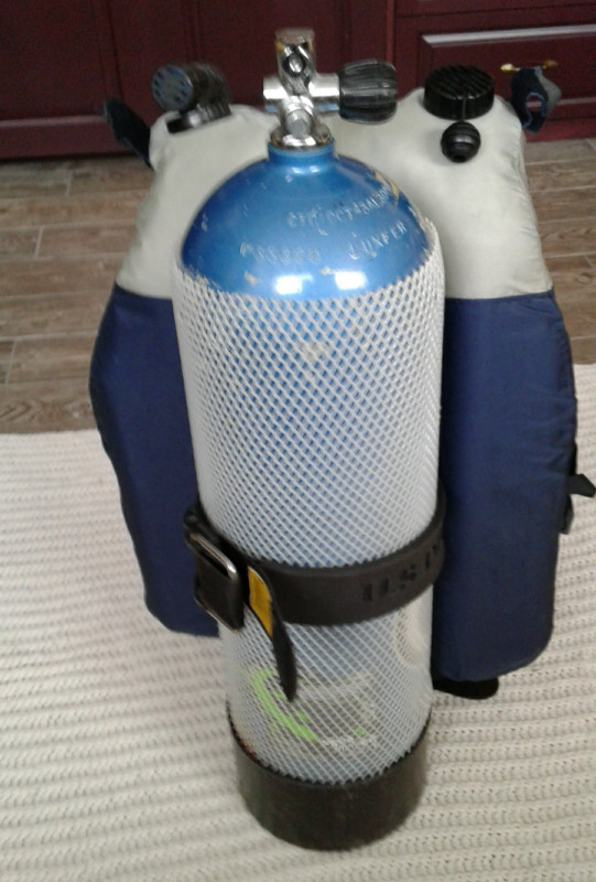 Plongée sous-marine - Veste de compensation U.S.  Divers dans Sports nautiques  à Laurentides - Image 3