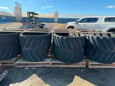 2024 Camso AG 3500 Series Tracks The Camso AG 3500 series is an industry-standard rubber track syste...
