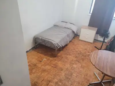 275 a week 60 a day 900 a month Wifi Shared Kitchen Shared washroom Semi private entrance Bring mone...