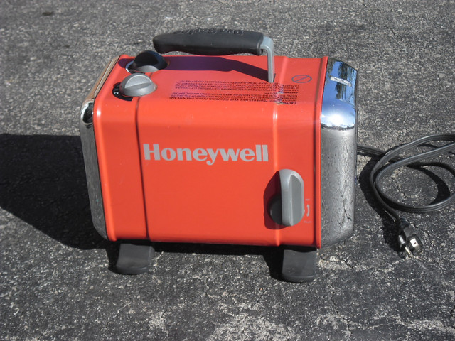 Honeywell Heater in Heaters, Humidifiers & Dehumidifiers in Oakville / Halton Region - Image 2