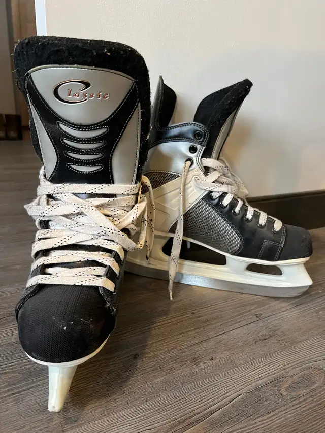 Men’s skates. CCM Classics Size 11 in Skates & Blades in Winnipeg - Image 2