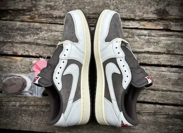 Jordan 1 Retro Low SP Travis Scott Reverse Mocha  in Men's Shoes in Mississauga / Peel Region - Image 7