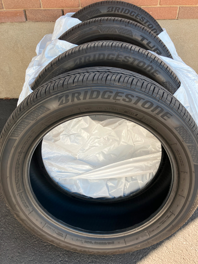 Almost new Bridgestone 215/55/18 Tires – All seasons in Tires & Rims in Ottawa