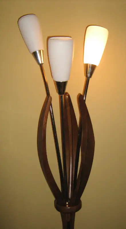 Unique VTG. 1960s Teak and Brass Floor Lamp with Frosted Shades in Indoor Lighting & Fans in City of Toronto - Image 7
