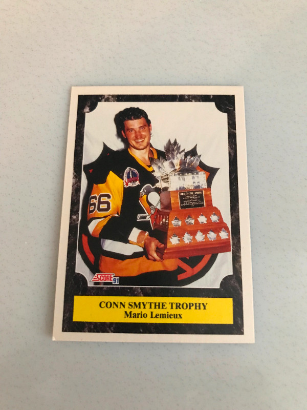 Score Hockey Card in Arts & Collectibles in Kamloops