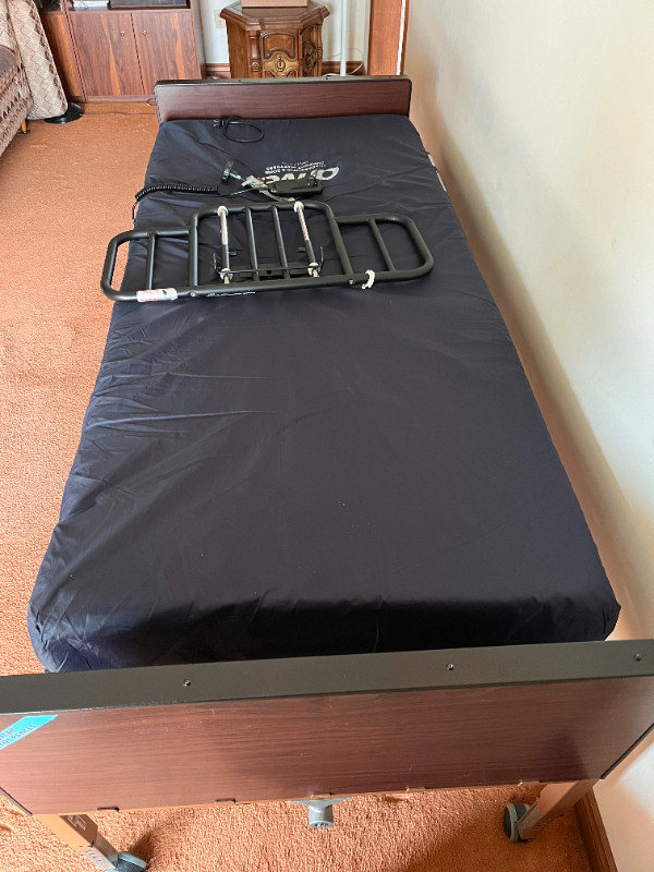 Drive Ultra Electric Hospital Bed in Health & Special Needs in City of Toronto - Image 2