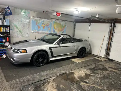 35 th anniversary special edition with grey accents on doors, seats, dash and shifter, new tires and...
