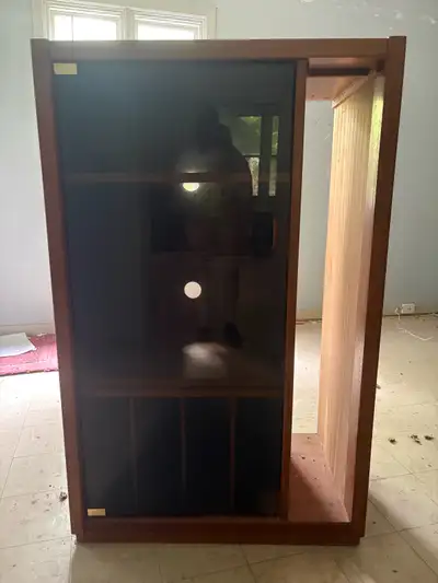 Solid wood made in Belgium, fairly heavy (you’ll need a second person) pickup st Catharine’s, I’ll g...